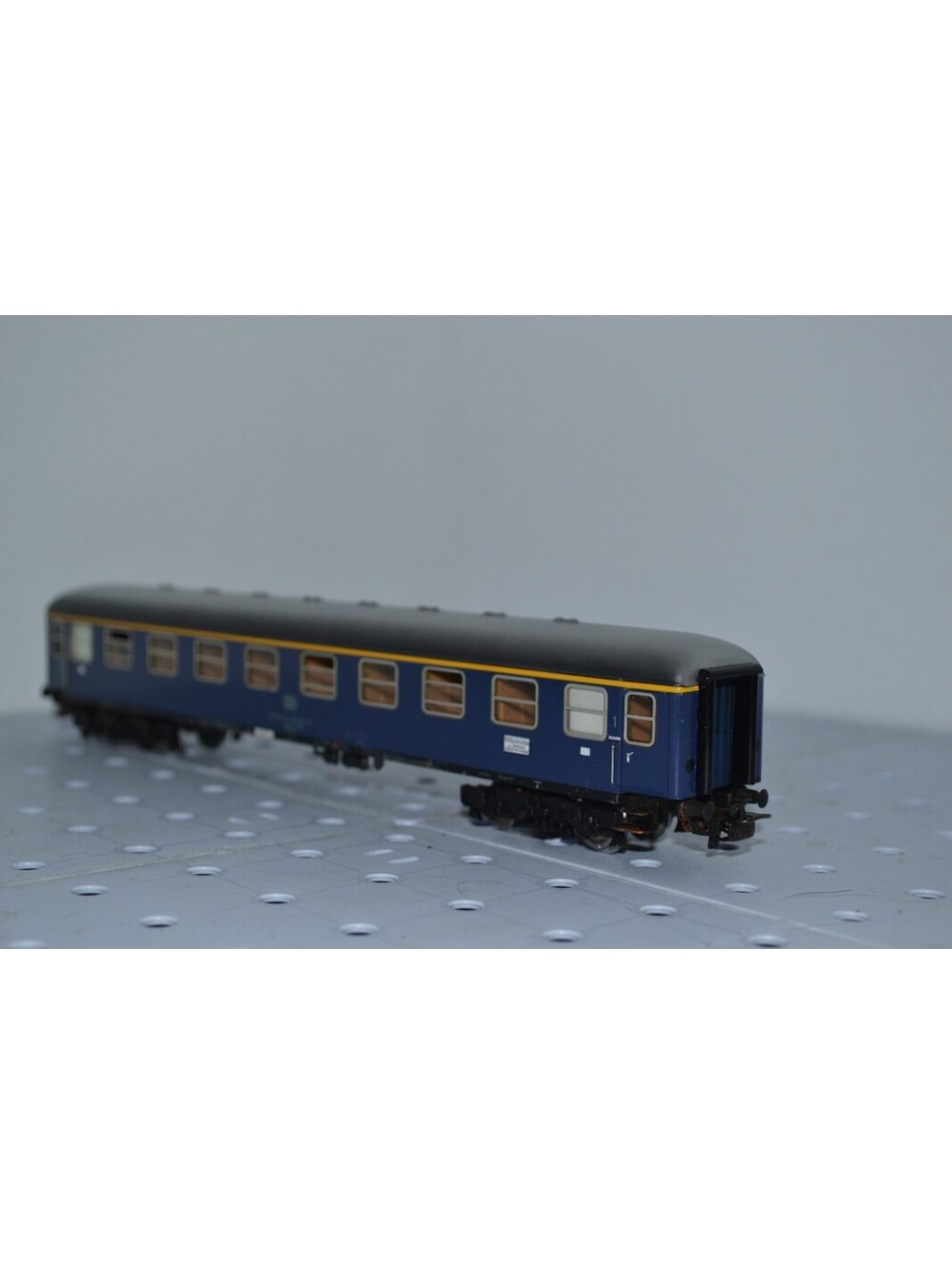 Vintage Marklin HO Gauge 4027 DB Blue Express Coach - Picture 3 of 14